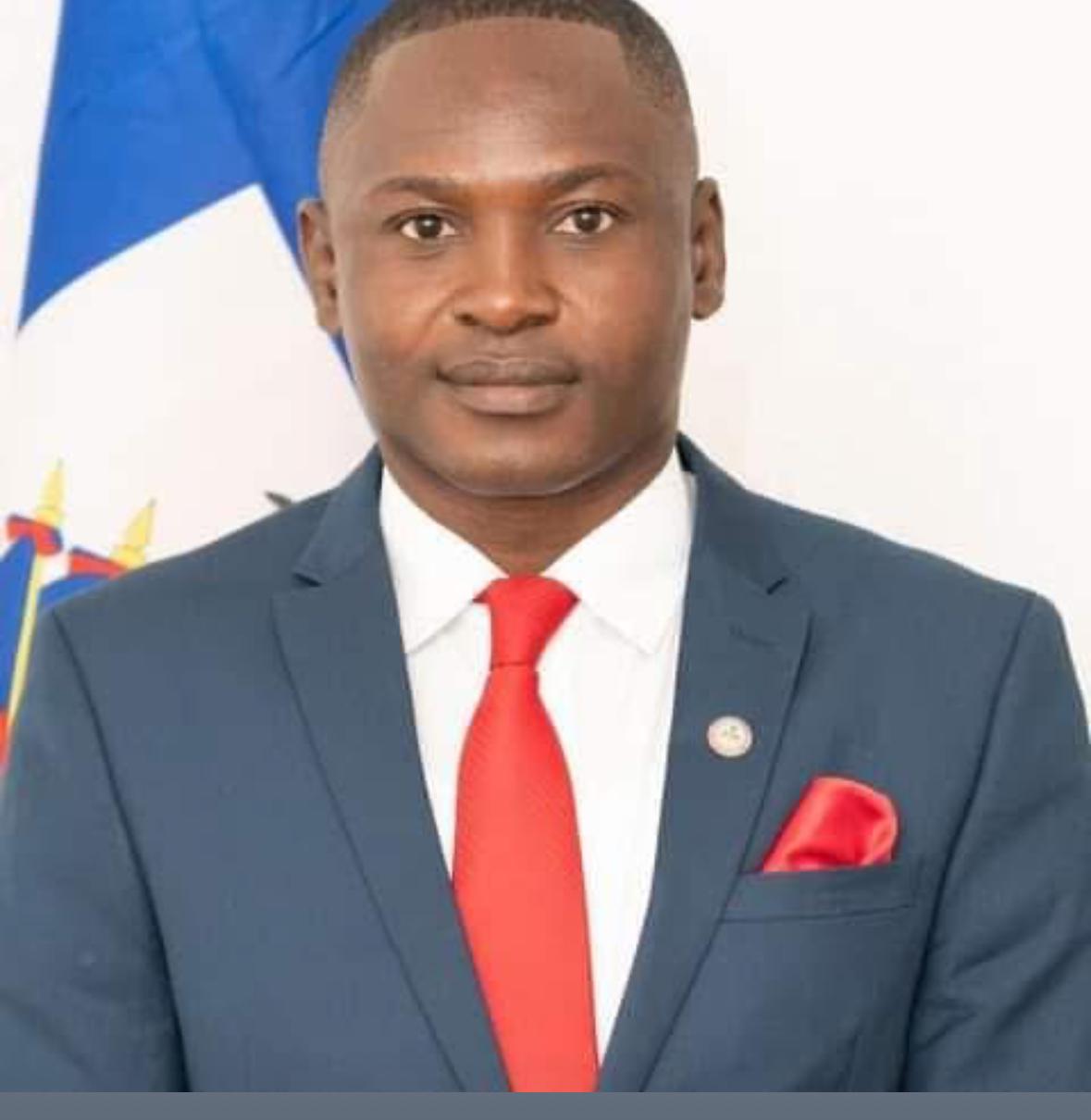 SCANDALE EN FLORIDE : LE JOURNALISTE HAÏTIEN WADSON DÉSIR ACCUSÉ DE SÉQUESTRATION ET HARCÈLEMENT CRIMINEL LORS D’UNE COURSE EN VOITURE