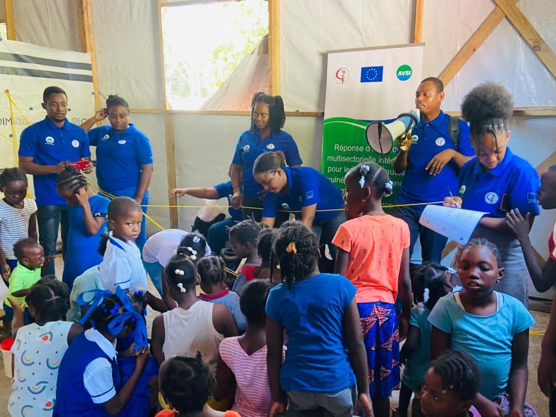 FACE À LA VIOLENCE, LA RÉSISTANCE S’ORGANISE : FADHRIS CLÔTURE AVEC FORCE LES 16 JOURS D’ACTIVISME CONTRE LES VIOLENCES FAITES AUX FEMMES EN HAÏTI